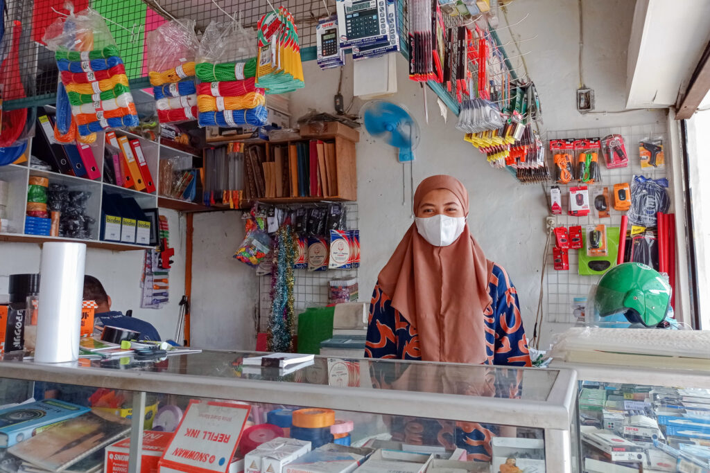 Extremely Micro Entrepreneurs in Indonesia – How Monetary Functionality Training and Buyer Centered Design Options are Key to Development and Resilience